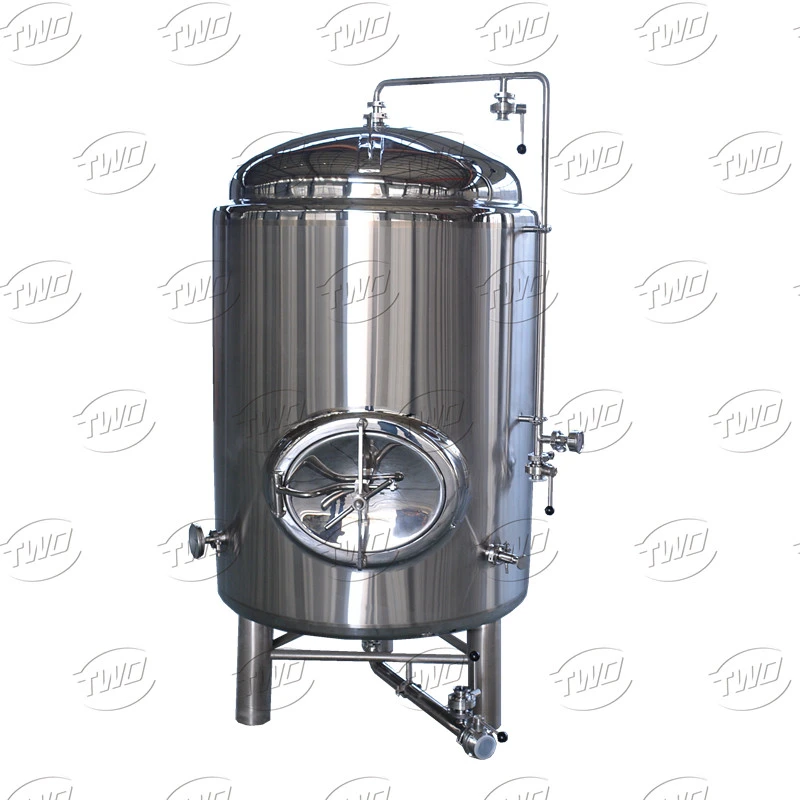 Como você evita a contaminação em tanques de cerveja brilhantes?